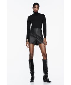 Zara Шорты-бермуды с эффектом кожи высокой посадки , Цвет: Черный, Размер: XL